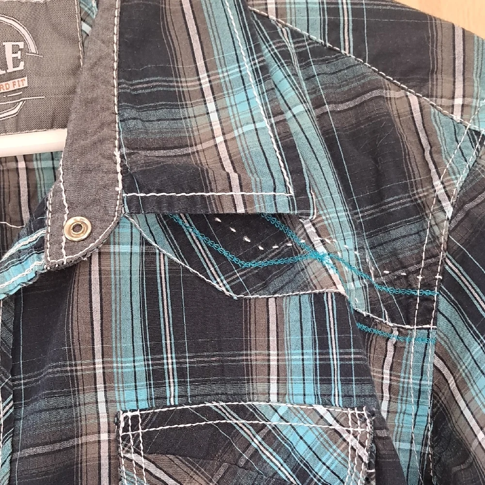 BKE Men's Teal and Black Plaid Button Down Shirt.  Size Large. - Picture 7 of 13